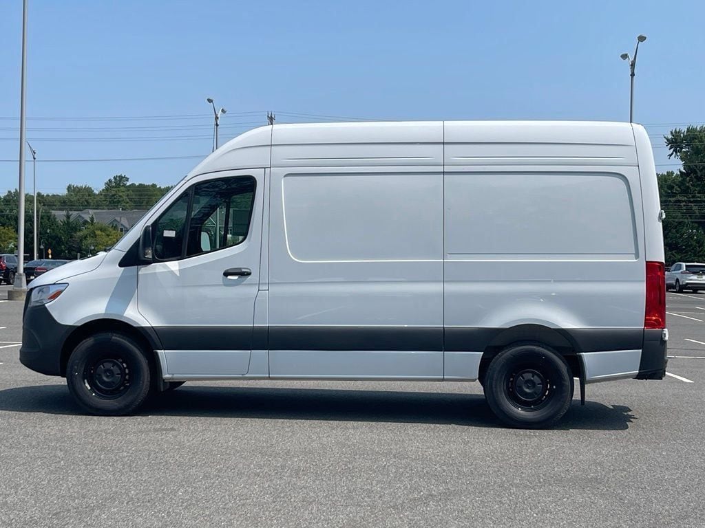 New 2025 Mercedes-Benz Sprinter 2500 Standard Roof 4-Cyl Diesel Van Cargo Van