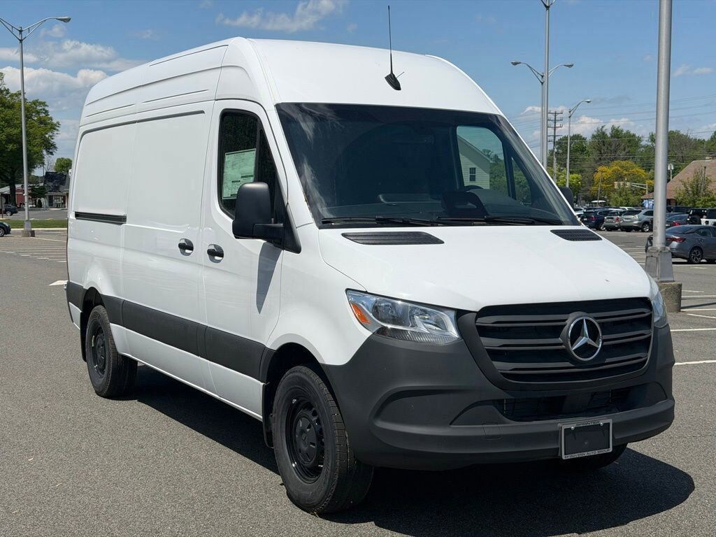 New 2025 Mercedes-Benz Sprinter 2500 Standard Roof 4-Cyl Diesel Van Cargo Van