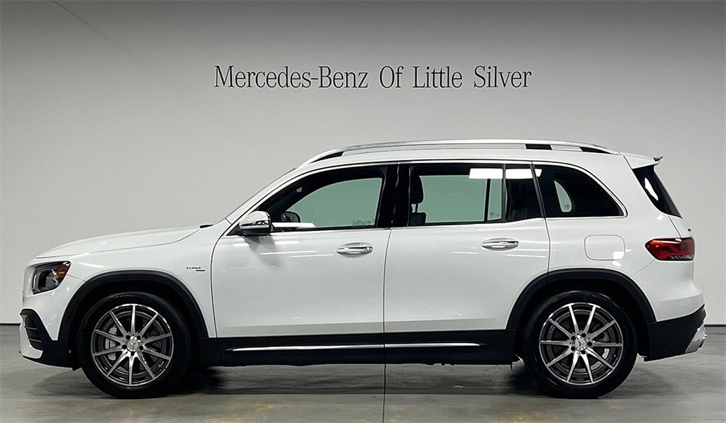 2022 Mercedes Benz GLB 35 AMG 4MATIC photo 2