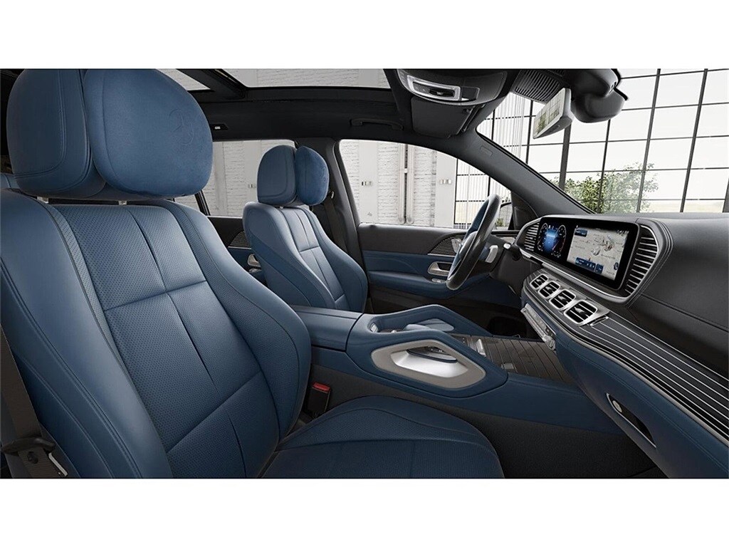 2026 Mercedes Benz GLS 580 4MATIC photo 4