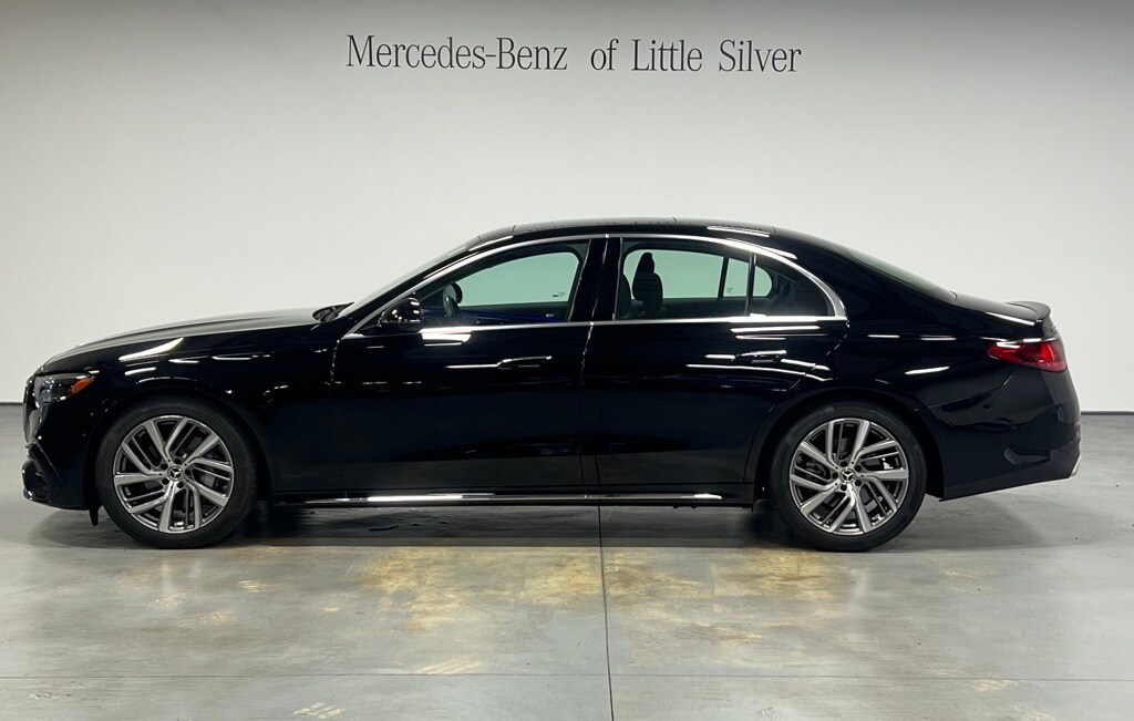 2025 Mercedes Benz E 350 4MATIC photo 2