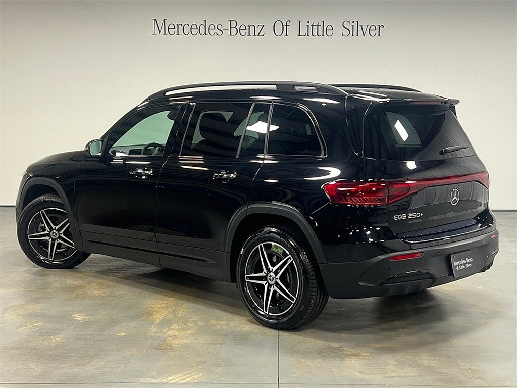 2024 Mercedes Benz EQB 250+ photo 2