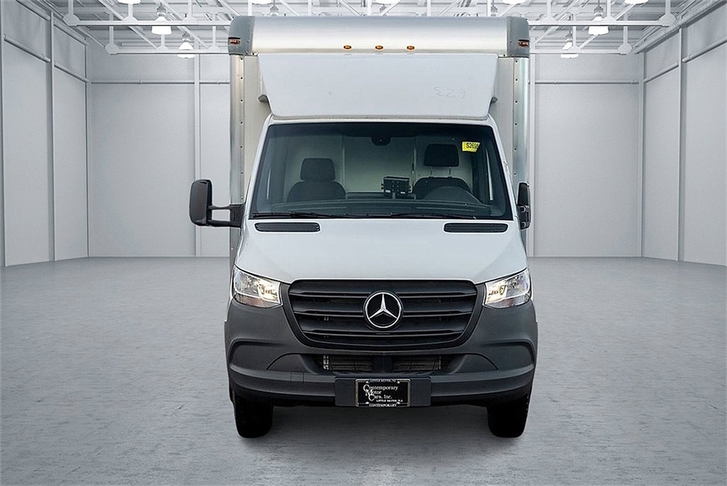 2024 Mercedes-Benz Sprinter Cab Chassis Base