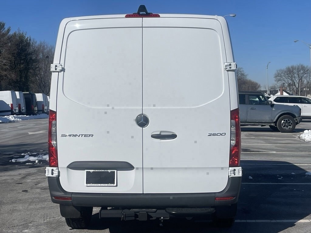 New 2025 Mercedes-Benz Sprinter 2500 Standard Roof 4-Cyl Diesel Van Cargo Van