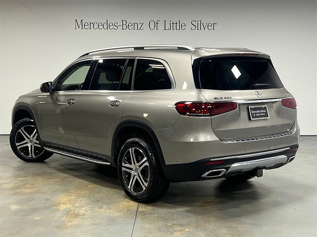 2023 Mercedes Benz GLS 450 4MATIC photo 3