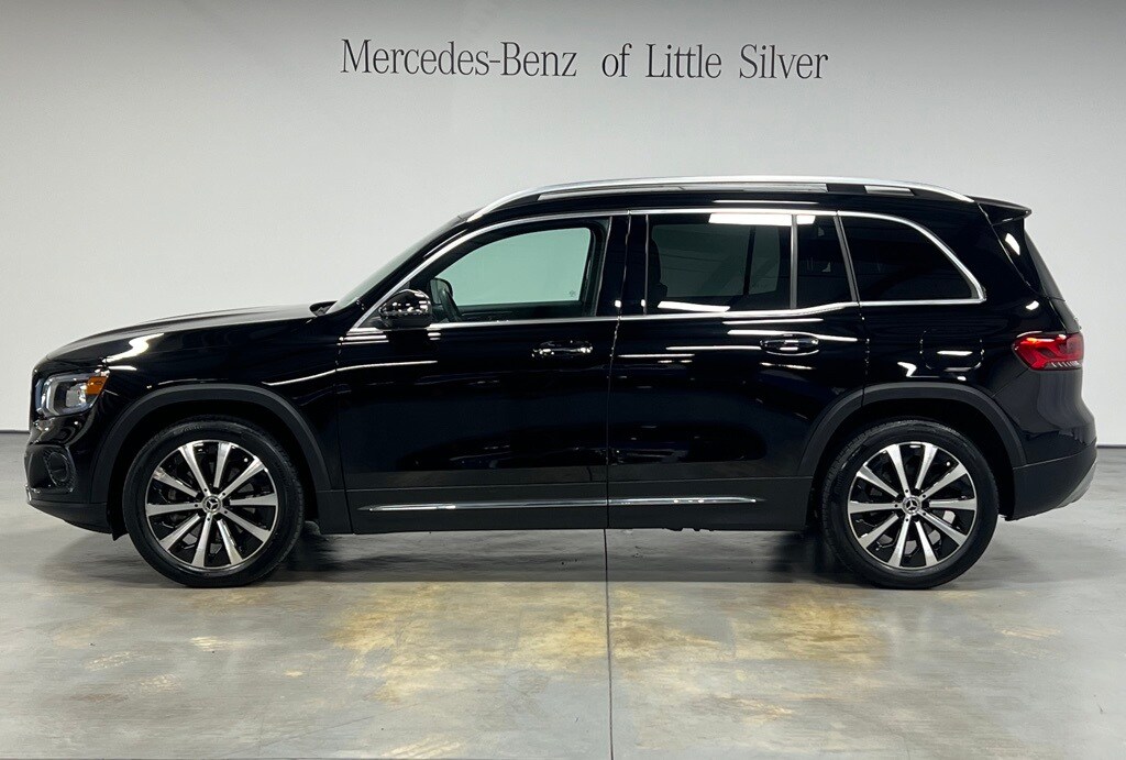 2022 Mercedes Benz GLB 250 4MATIC photo 2