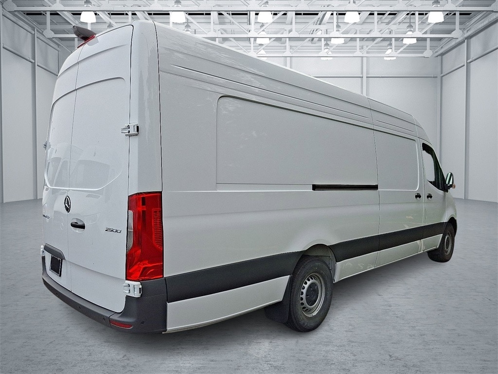 New 2025 Mercedes-Benz Sprinter 2500 High Roof 4-Cyl Diesel HO Van Extended Cargo Van