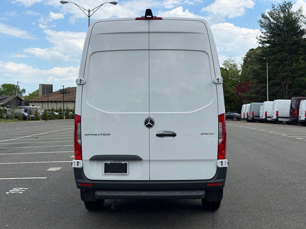 New 2026 Mercedes-Benz Sprinter 2500 Standard Roof 4-Cyl Diesel HO Van Cargo Van