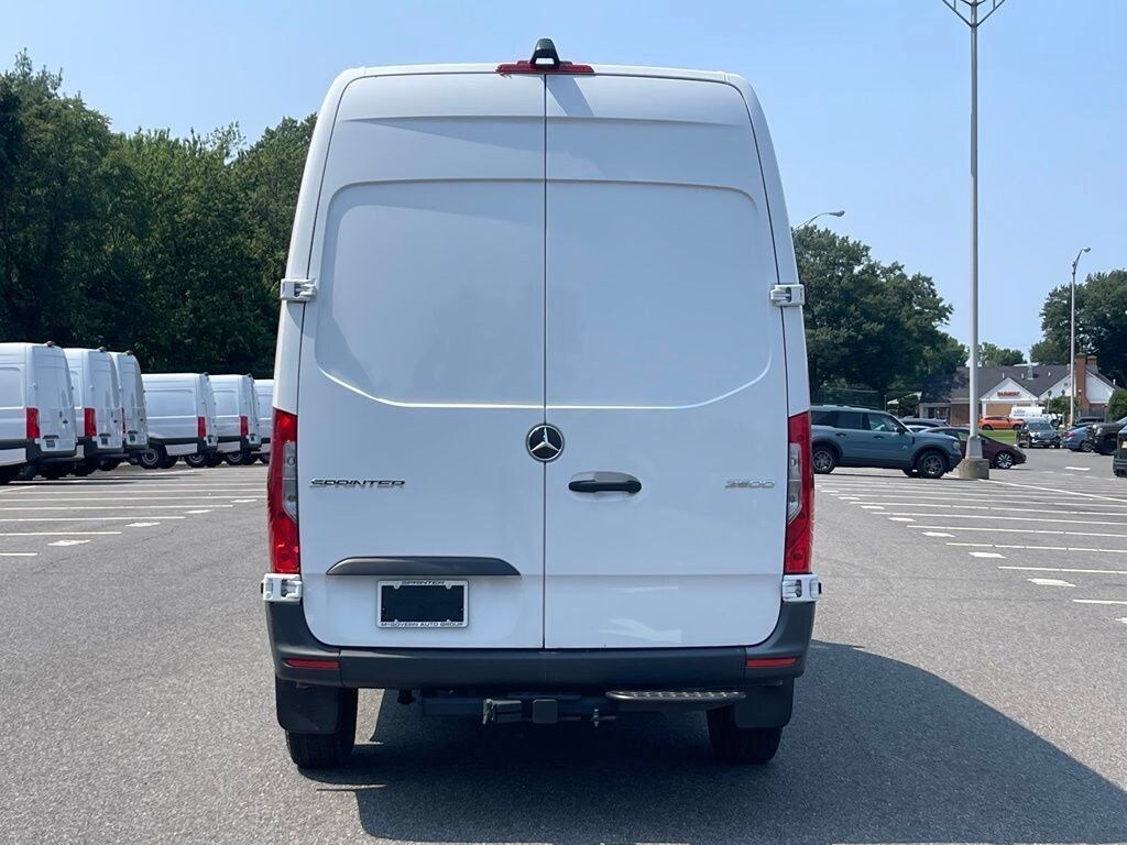 New 2025 Mercedes-Benz Sprinter 2500 Standard Roof 4-Cyl Diesel HO Van Cargo Van