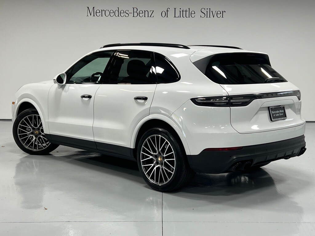 2022 Porsche Cayenne S photo 3