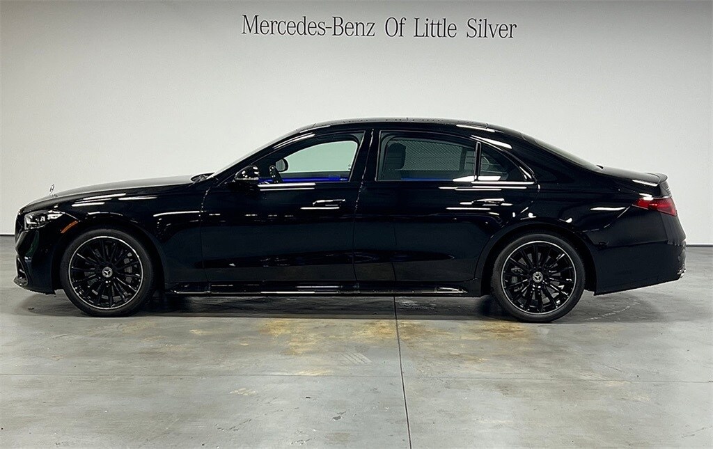 2025 Mercedes Benz S 580 4MATIC photo 2