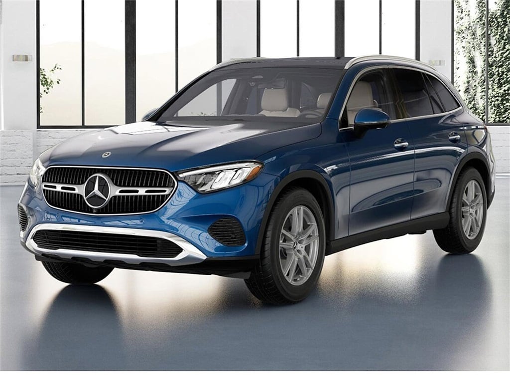 2026 Mercedes-Benz GLC Base's photo