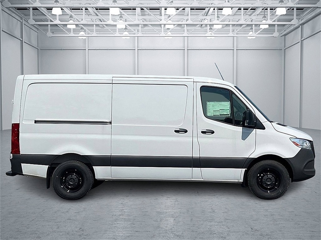 New 2025 Mercedes-Benz Sprinter 2500 Standard Roof 4-Cyl Diesel Van Cargo Van