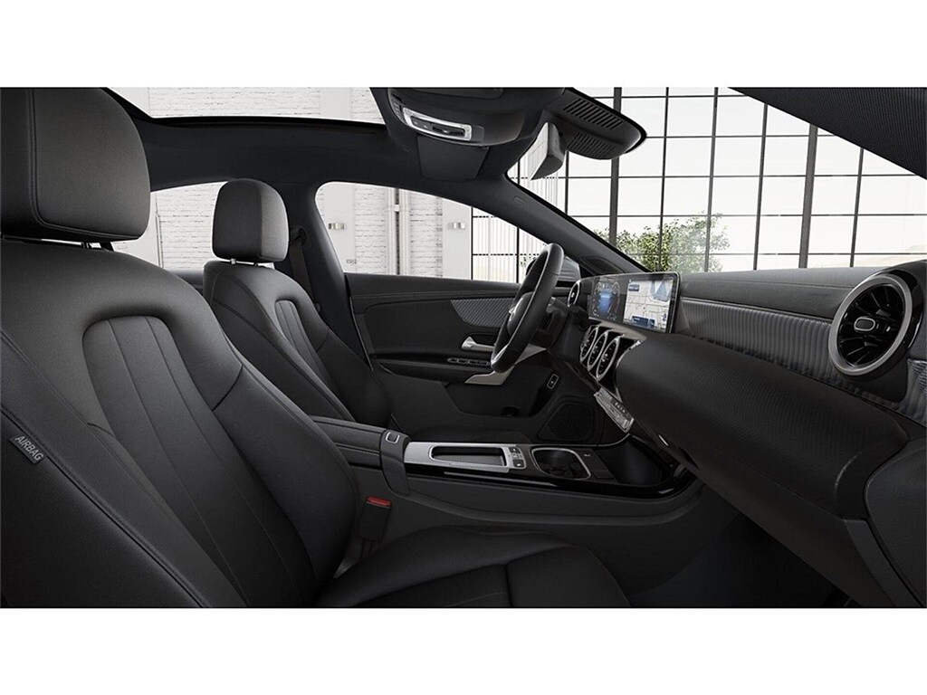 2026 Mercedes Benz CLA 250 4MATIC photo 4