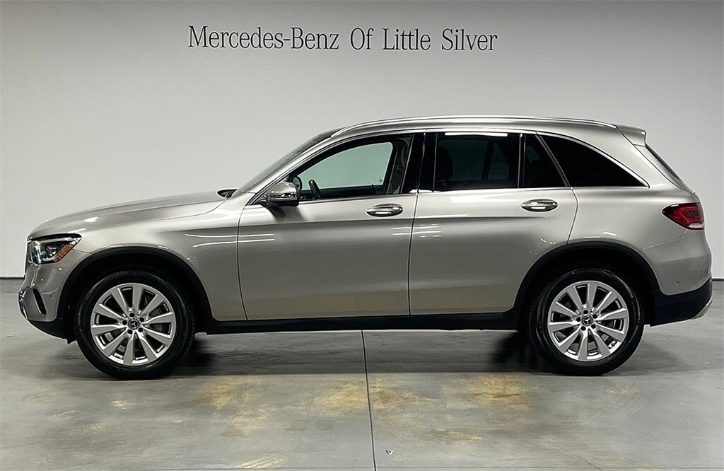 2021 Mercedes Benz GLC 300 4MATIC photo 2