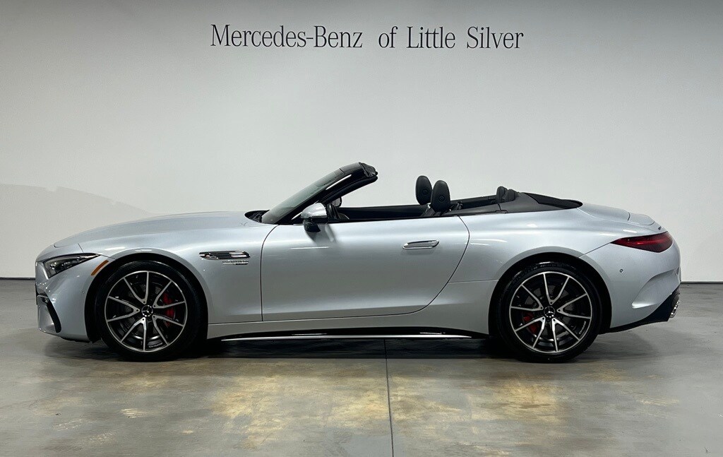 2022 Mercedes Benz SL 55 AMG photo 3