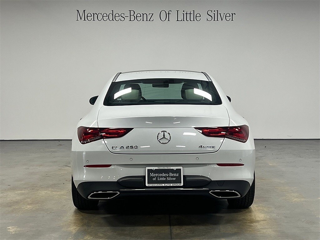 2023 Mercedes Benz CLA 250 4MATIC photo 4