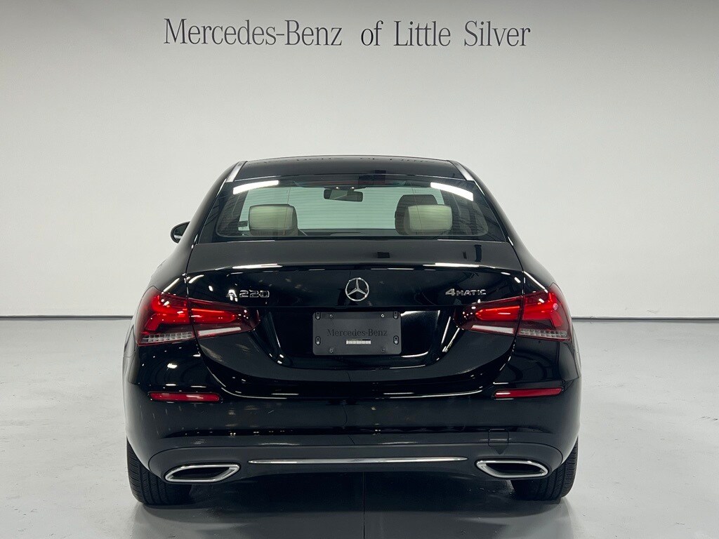 2022 Mercedes Benz A 220 4MATIC photo 4