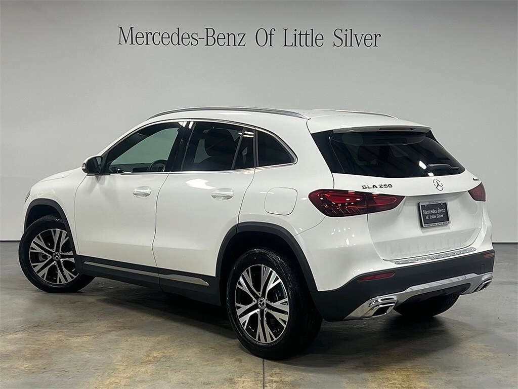 2025 Mercedes Benz GLA 250 4MATIC photo 3