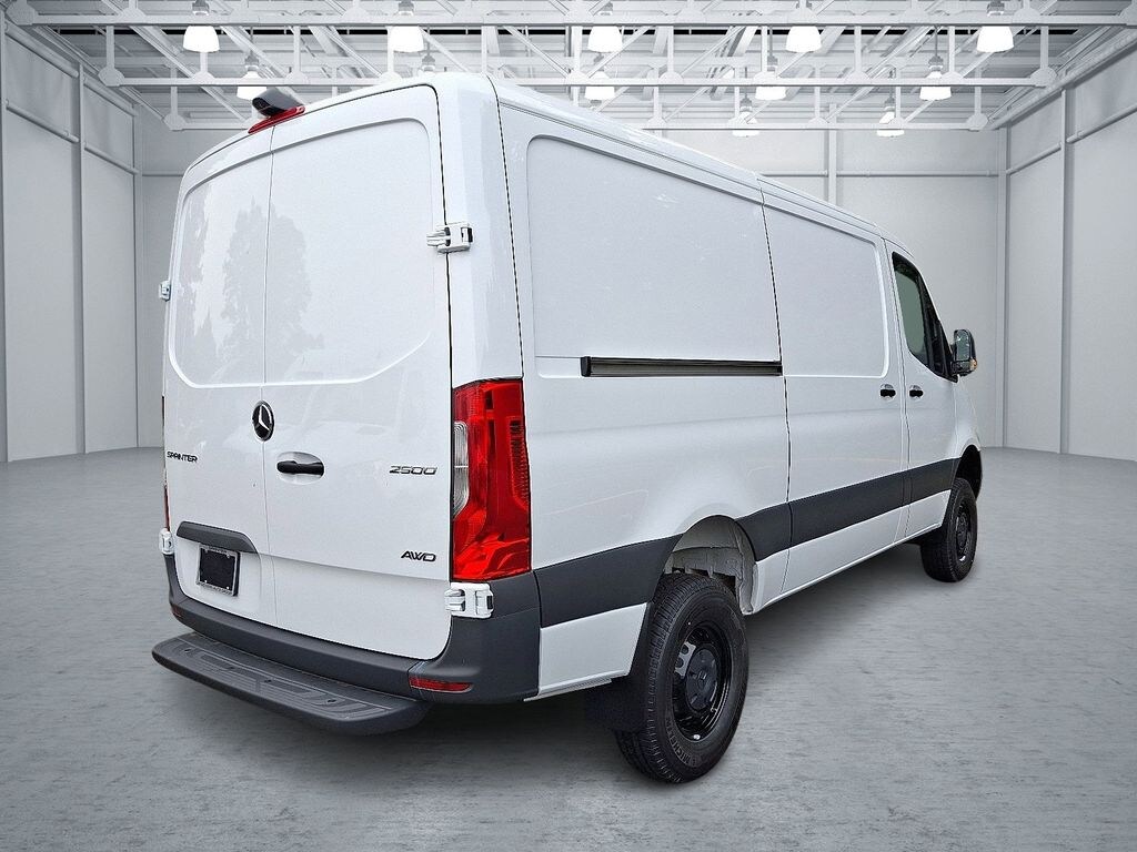 New 2025 Mercedes-Benz Sprinter 2500 Standard Roof 4-Cyl Diesel HO Van Cargo Van