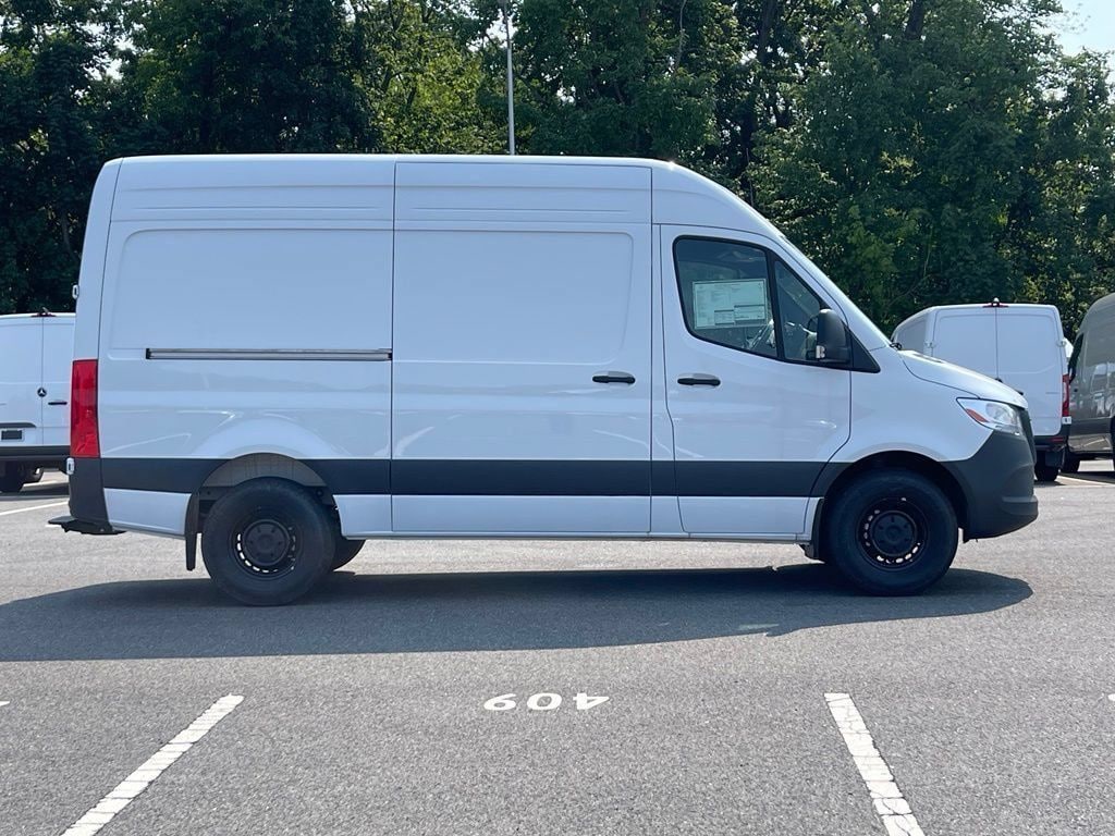 New 2025 Mercedes-Benz Sprinter 2500 Standard Roof 4-Cyl Diesel Van Cargo Van