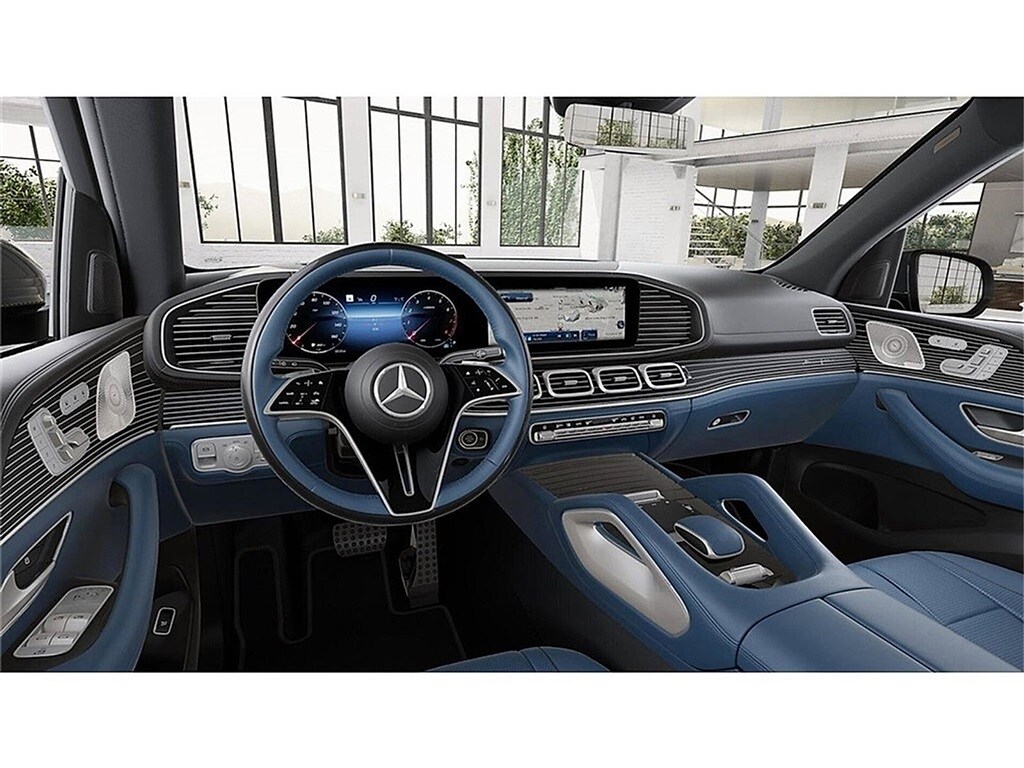 2026 Mercedes Benz GLS 580 4MATIC photo 3