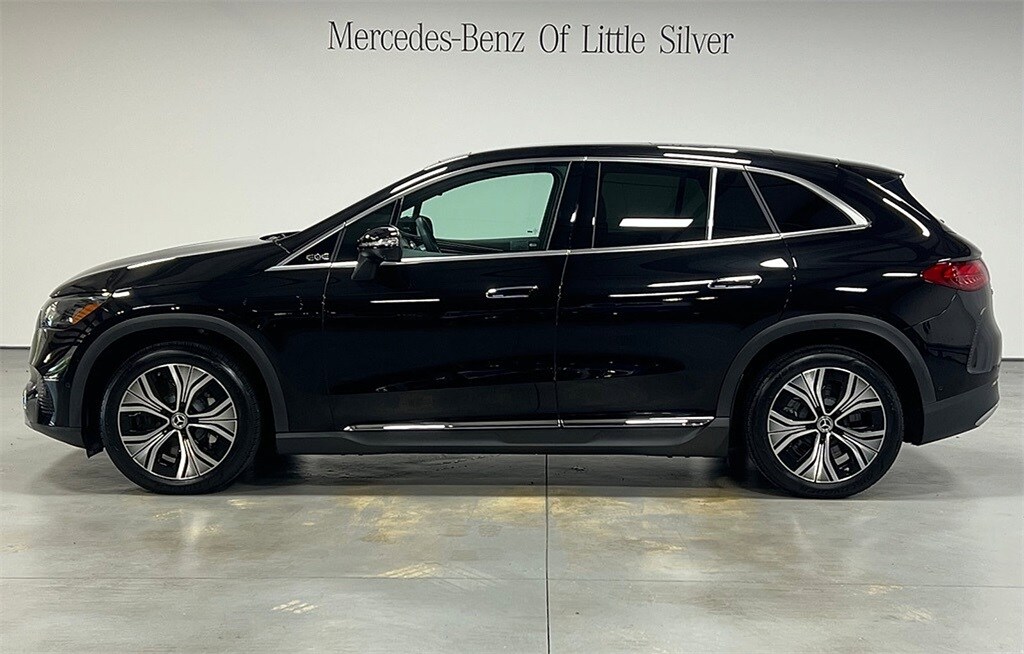 2025 Mercedes Benz EQE-Class SUV photo 2