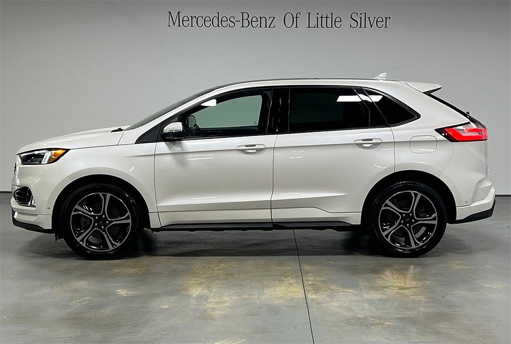 2019 Ford Edge ST photo 2