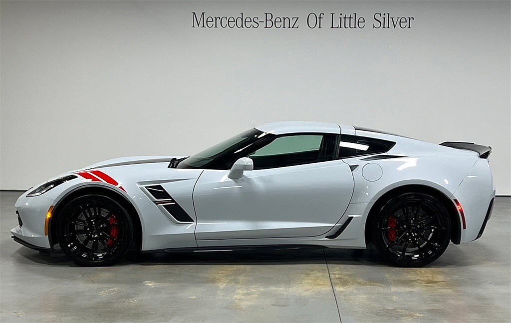 2019 Chevrolet Corvette Grand Sport 2LT photo 2