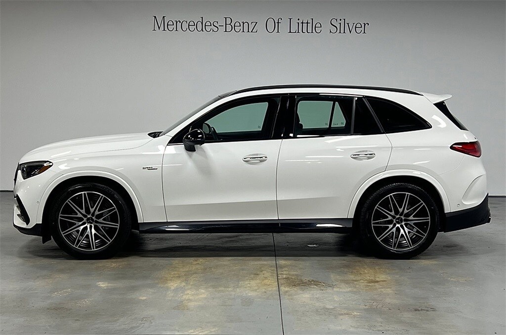 2025 Mercedes Benz GLC 43 AMG 4MATIC photo 2