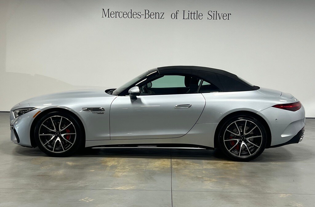 2022 Mercedes Benz SL 55 AMG photo 2