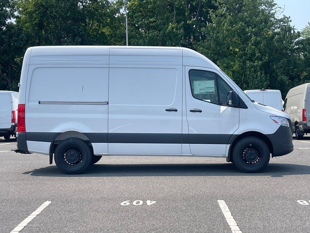 New 2025 Mercedes-Benz Sprinter 2500 Standard Roof 4-Cyl Diesel Van Cargo Van