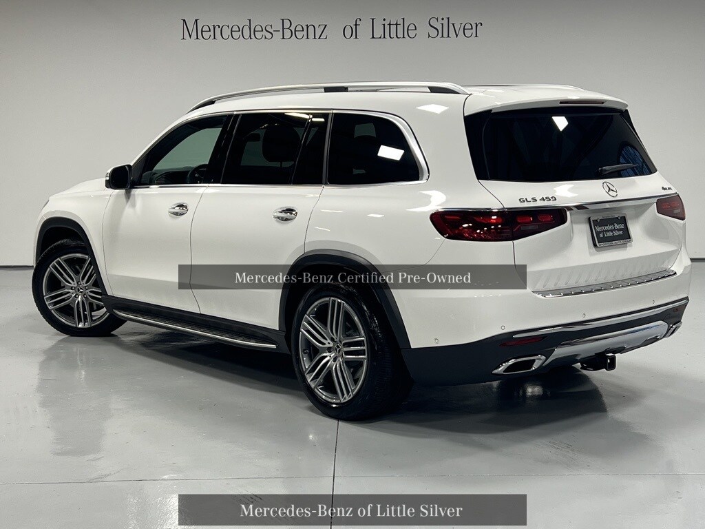 2025 Mercedes Benz GLS 450 4MATIC photo 2