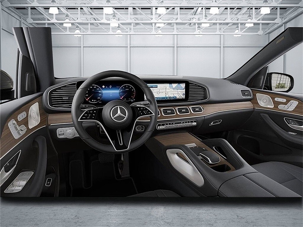 2025 Mercedes Benz GLE 350 4MATIC photo 2