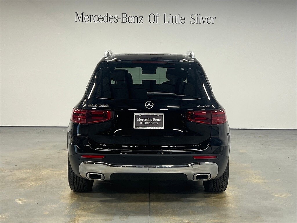 2024 Mercedes Benz GLB 250 4MATIC photo 4