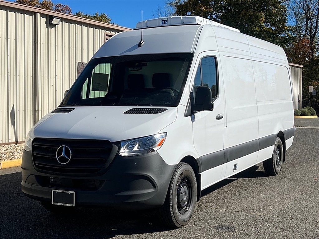 New 2025 Mercedes-Benz Sprinter 2500 High Roof 4-Cyl Diesel HO Van Cargo Van
