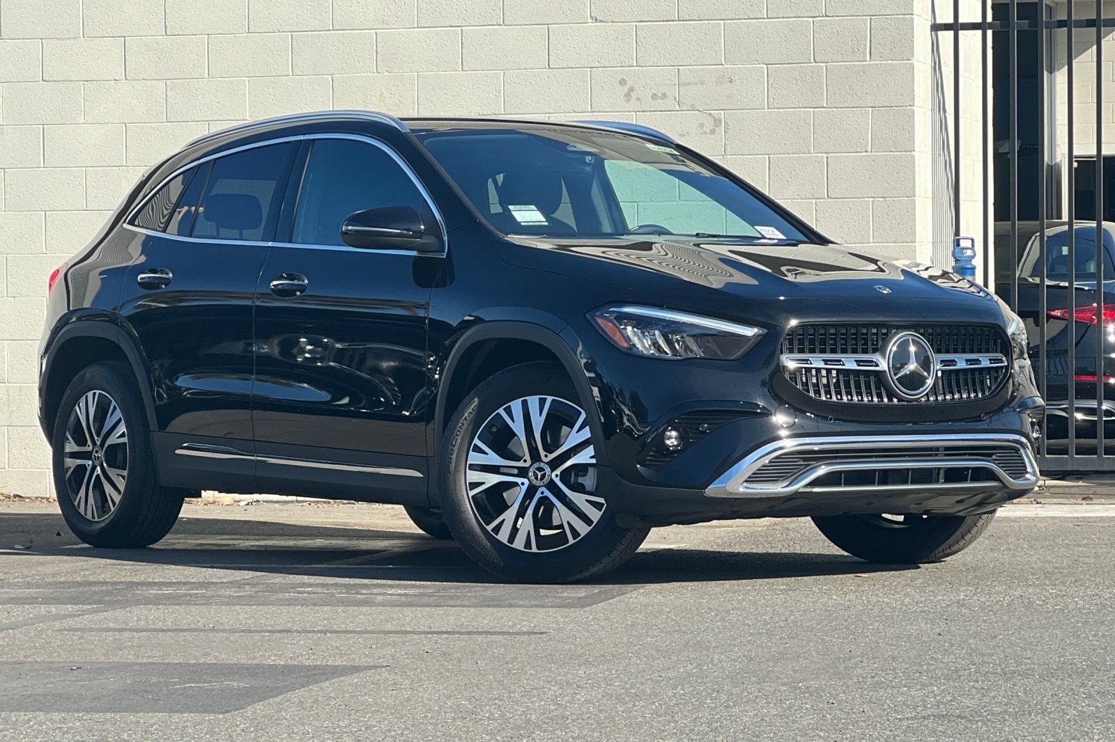 Used 2025 Mercedes-Benz GLA GLA250 with VIN W1N4N4GB8SJ689003 for sale in Signal Hill, CA