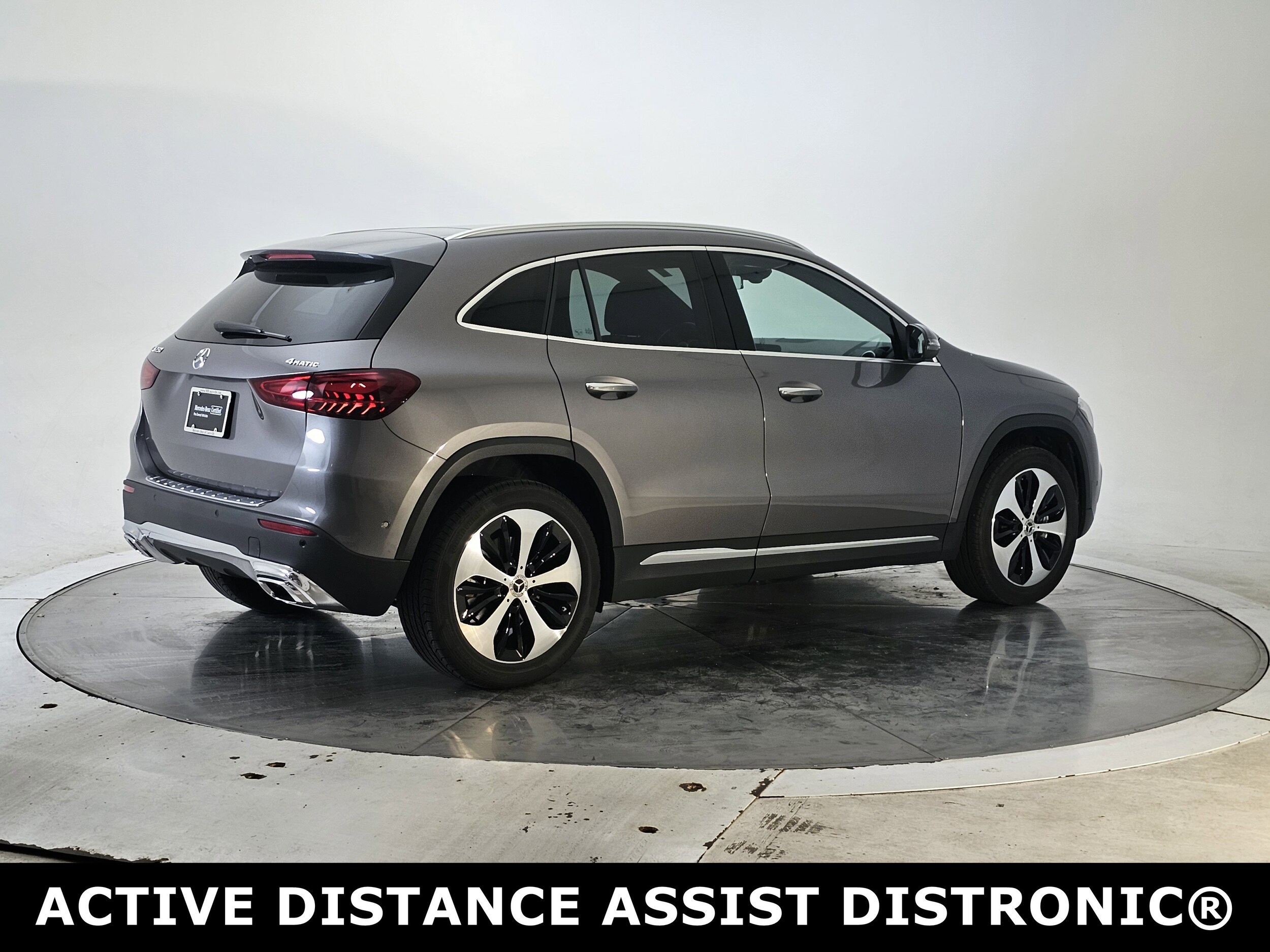 2025 Mercedes Benz GLA 250 4MATIC photo 3