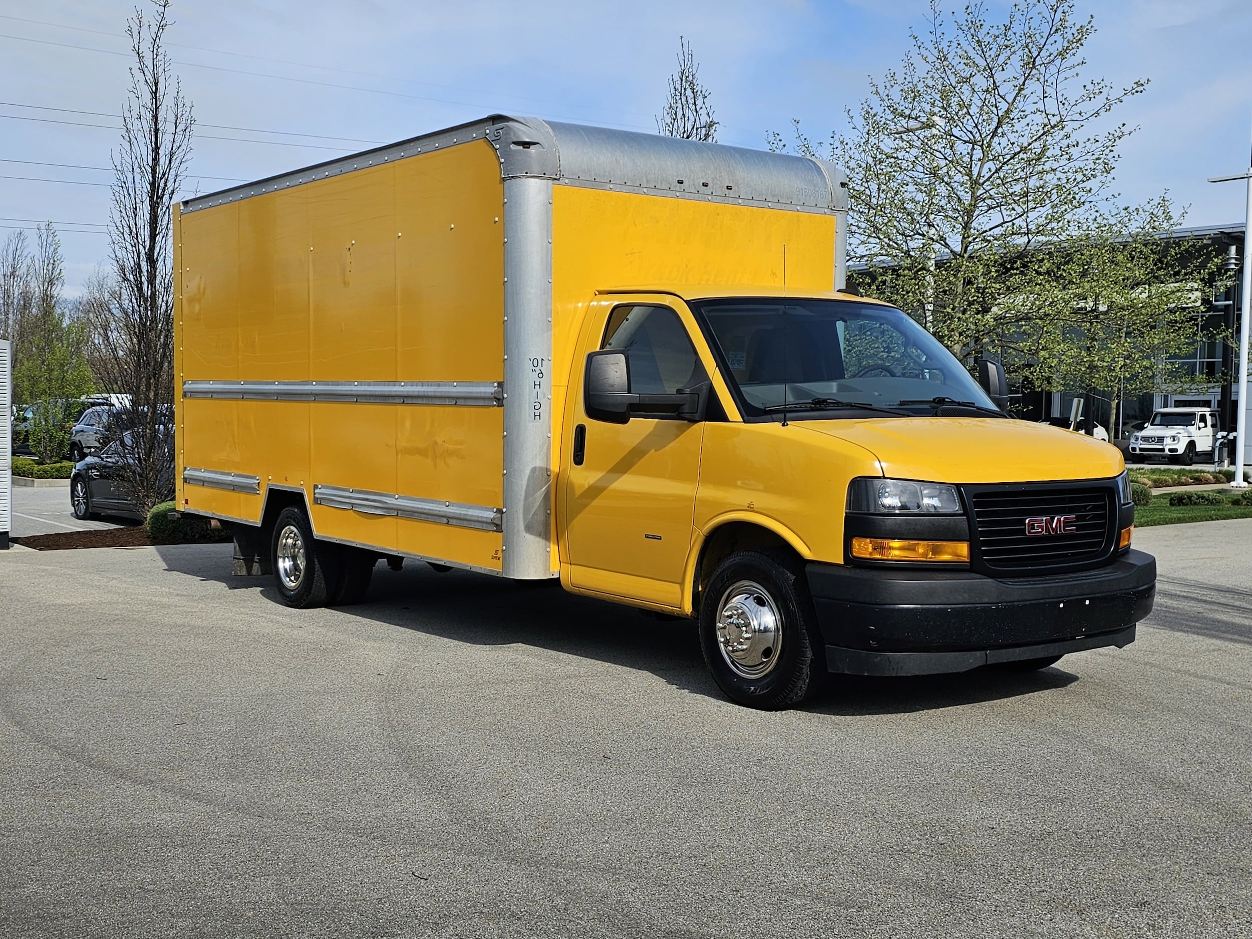 2018 GMC Savana Cutaway Work Van