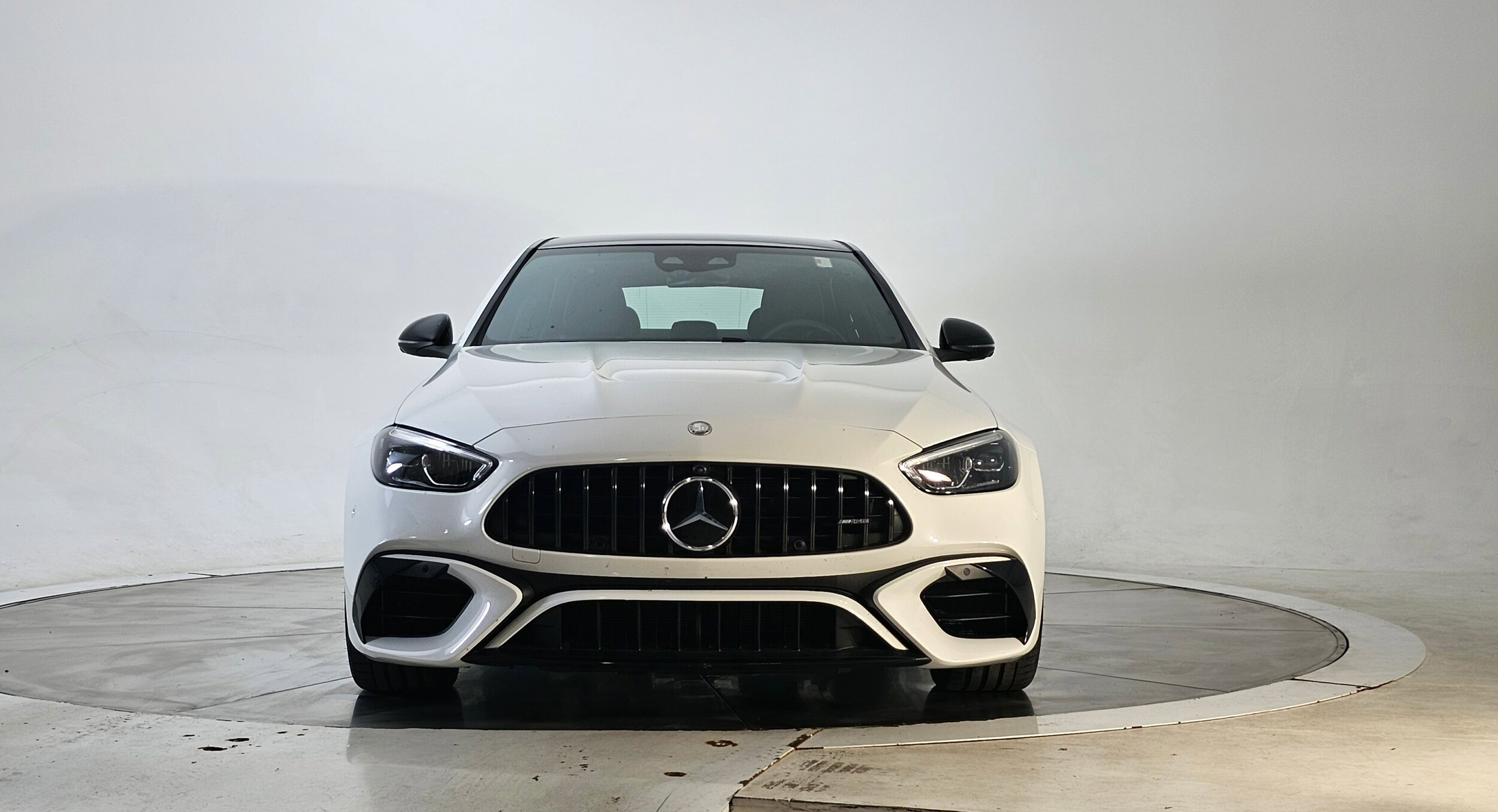 2024 Mercedes Benz C AMG 63 S E PERFORMANCE photo 3