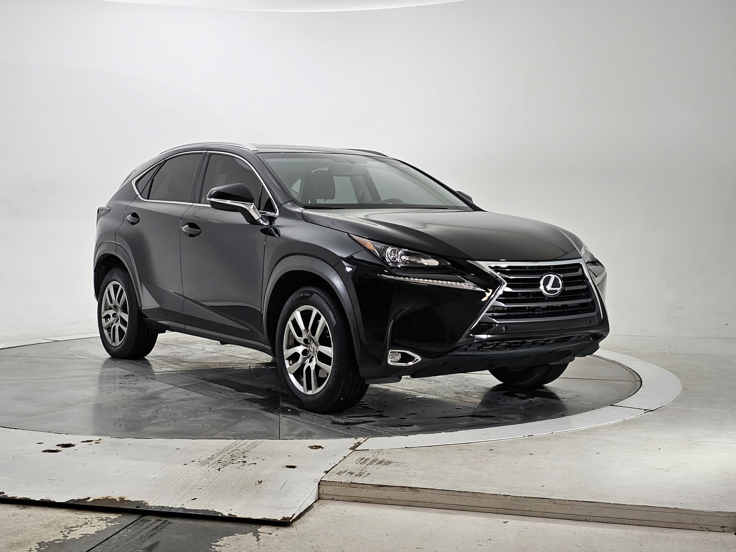 2015 Lexus NX 200t's photo