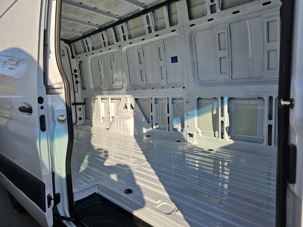 New 2025 Mercedes-Benz Sprinter 2500 Cargo 170 WB Van Extended Cargo Van