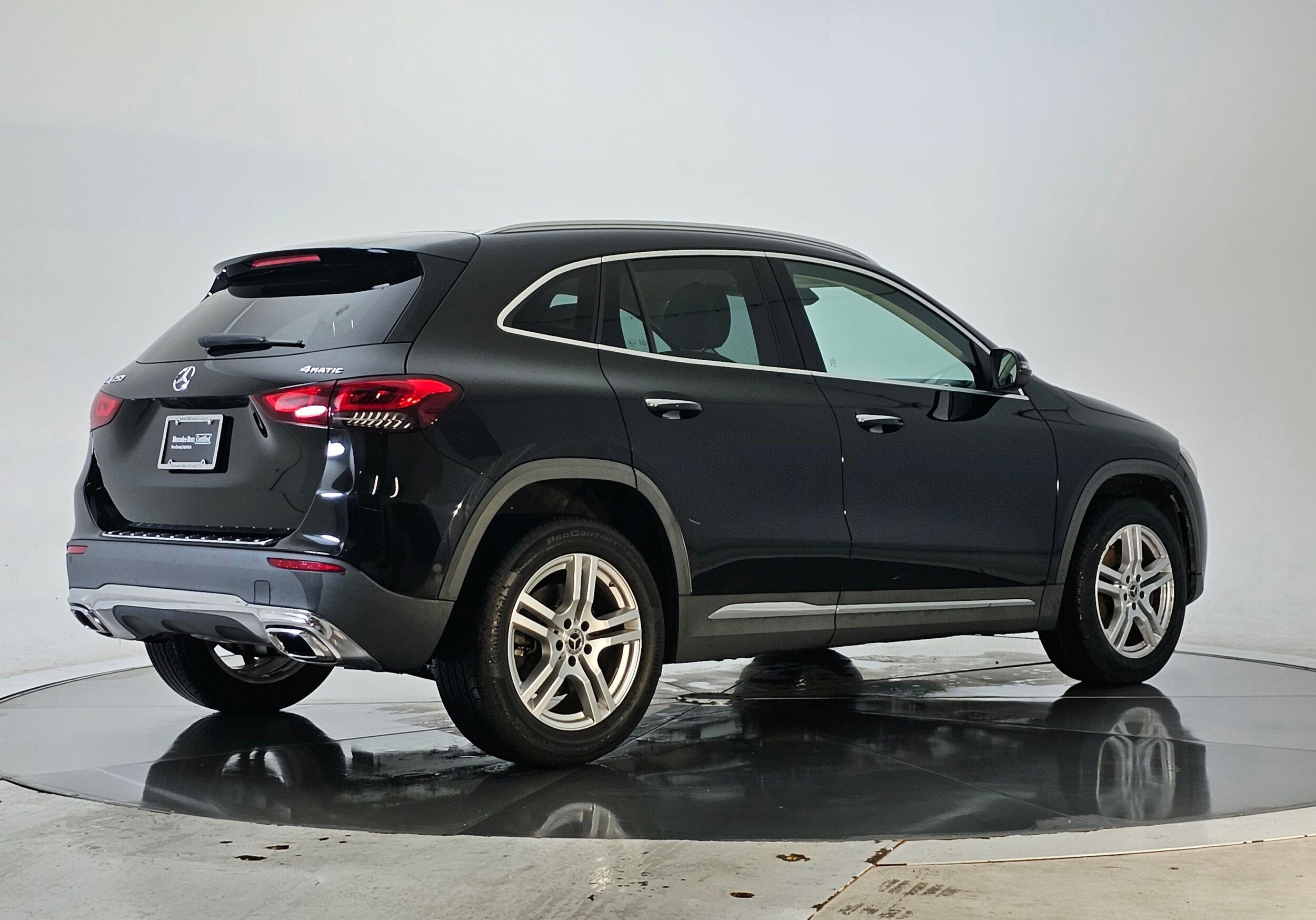 2022 Mercedes Benz GLA 250 4MATIC photo 2