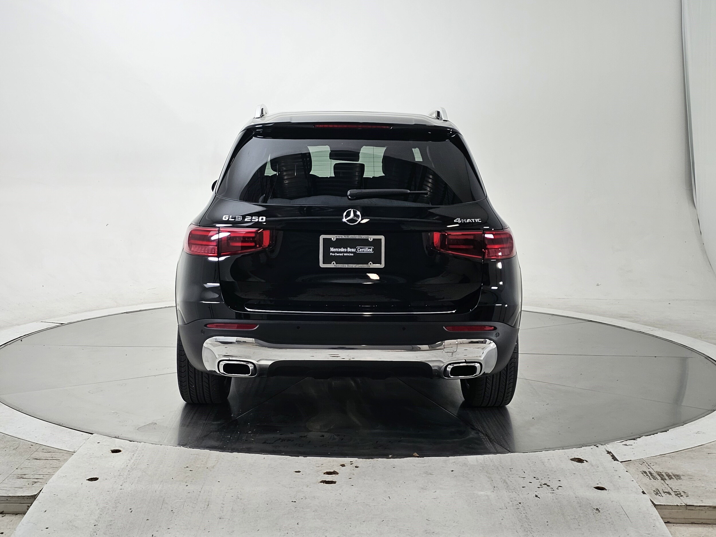 2025 Mercedes Benz GLB 250 4MATIC photo 4