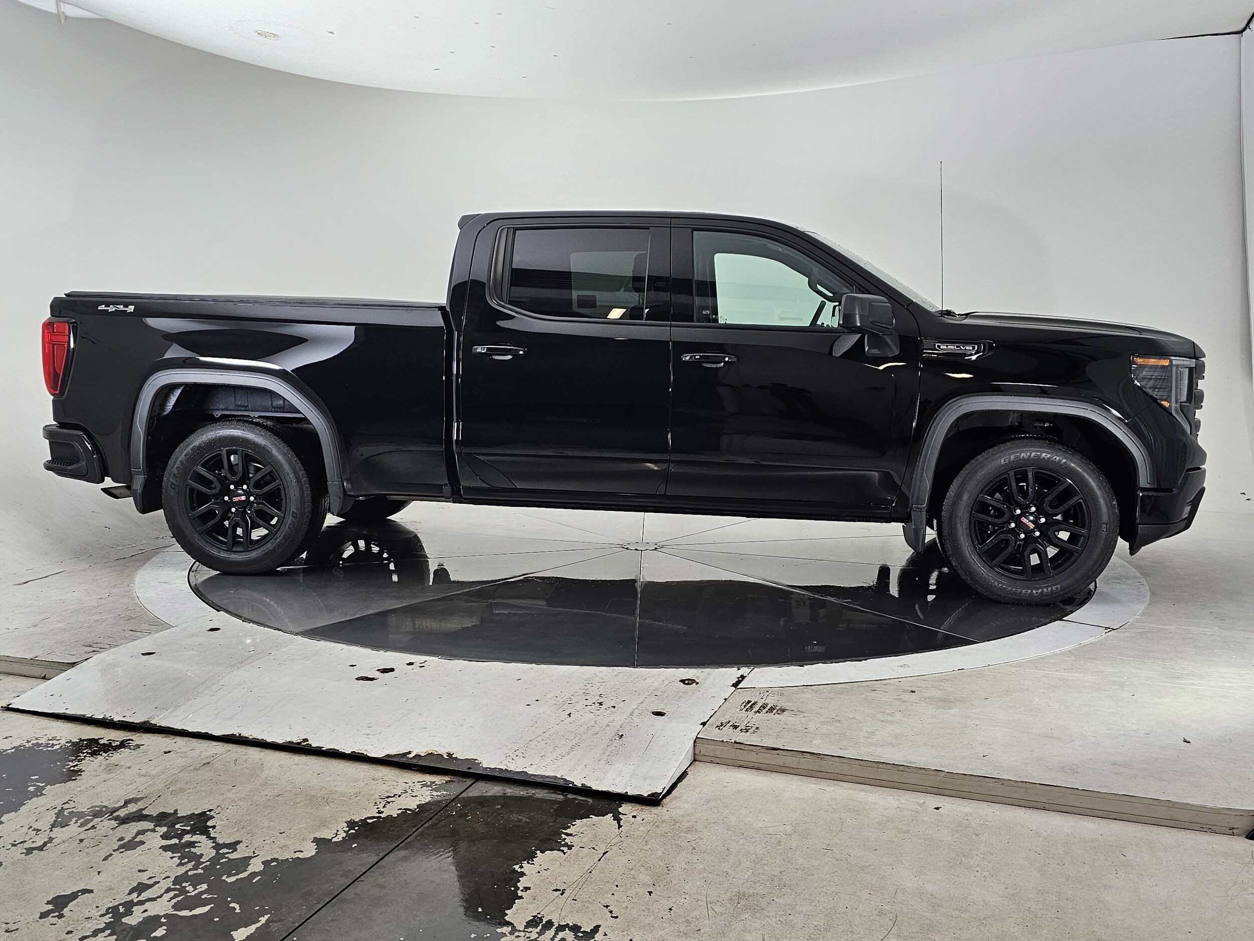 2022 Gmc Sierra 1500 Elevation photo 2