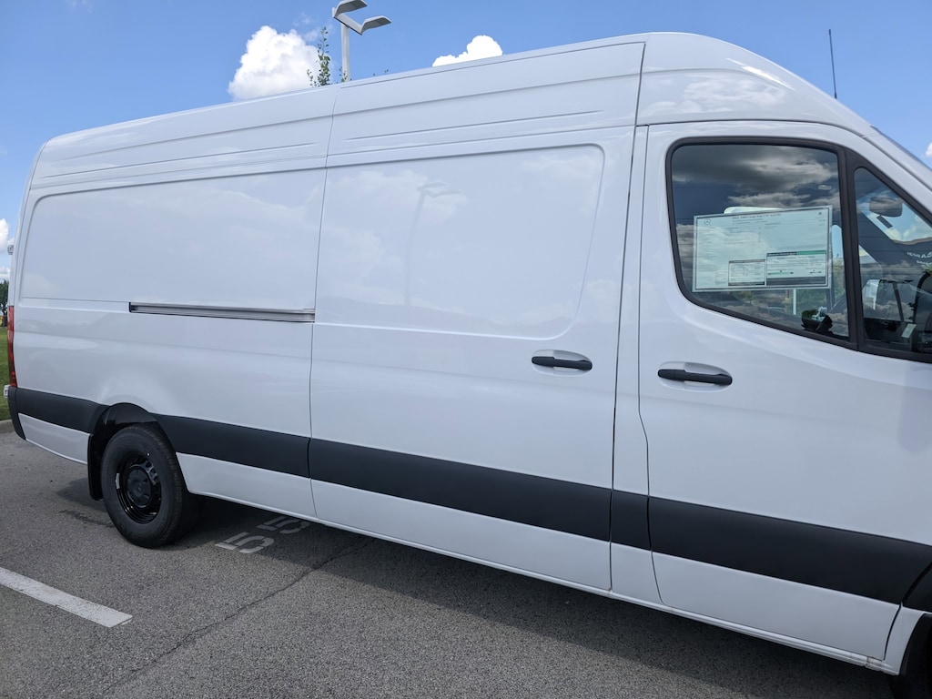New 2025 Mercedes-Benz Sprinter 2500 Cargo 170 WB Van Cargo Van
