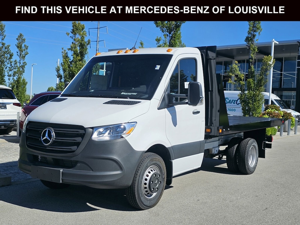 New 2024 Mercedes-Benz Sprinter 4500 Chassis Standard Roof Truck