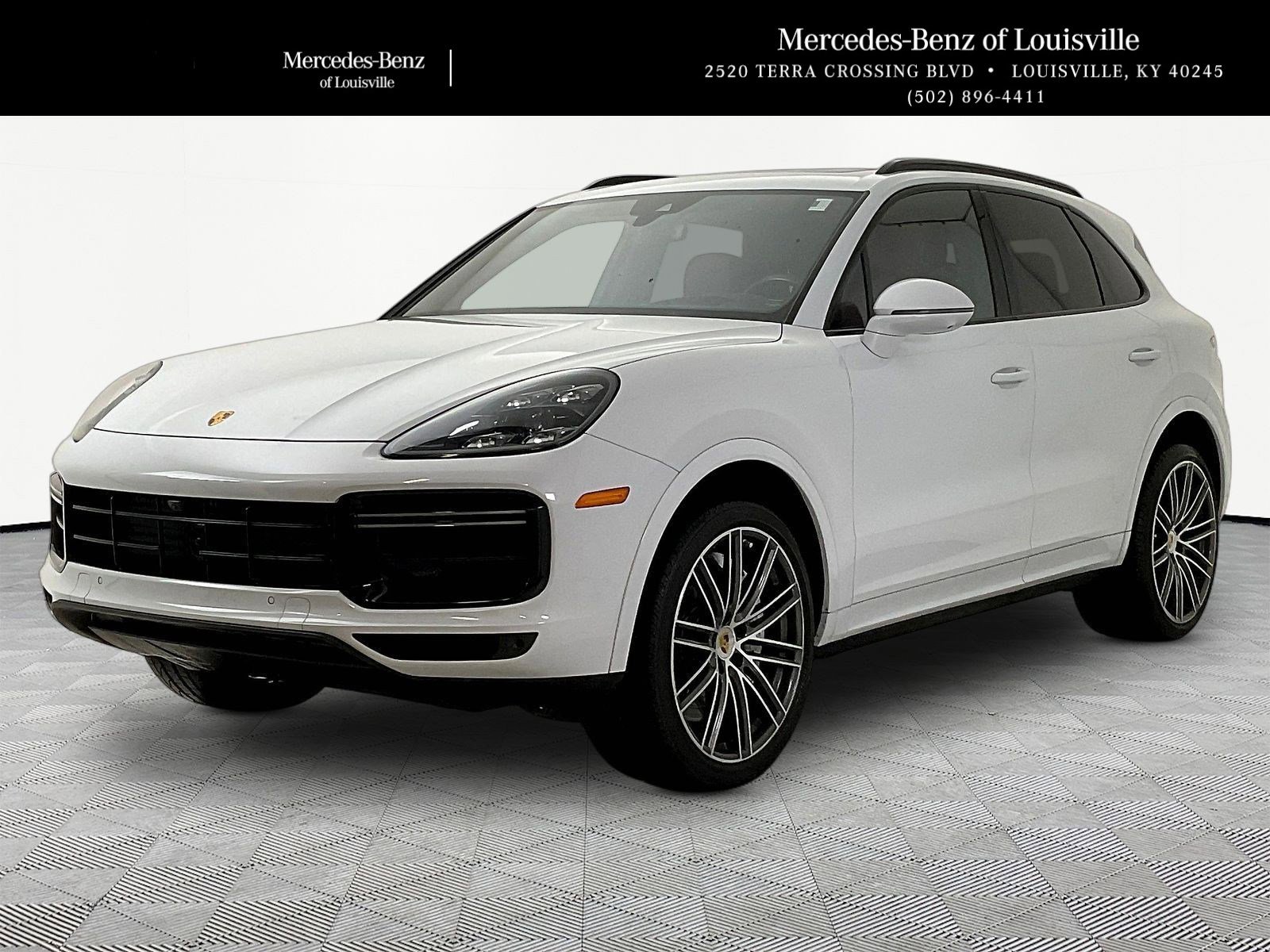 2022 Porsche Cayenne Turbo's photo
