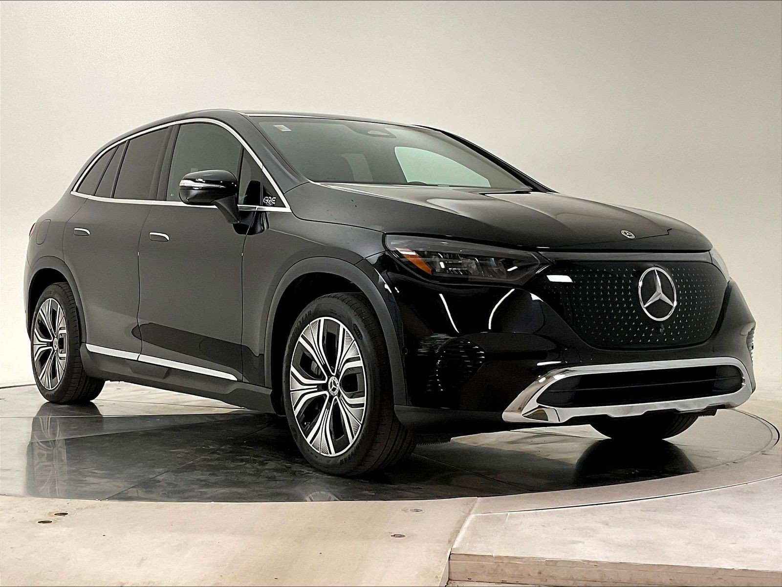 Used 2023 Mercedes-Benz EQE SUV Base with VIN 4JGGM1CBXPA012551 for sale in Louisville, KY
