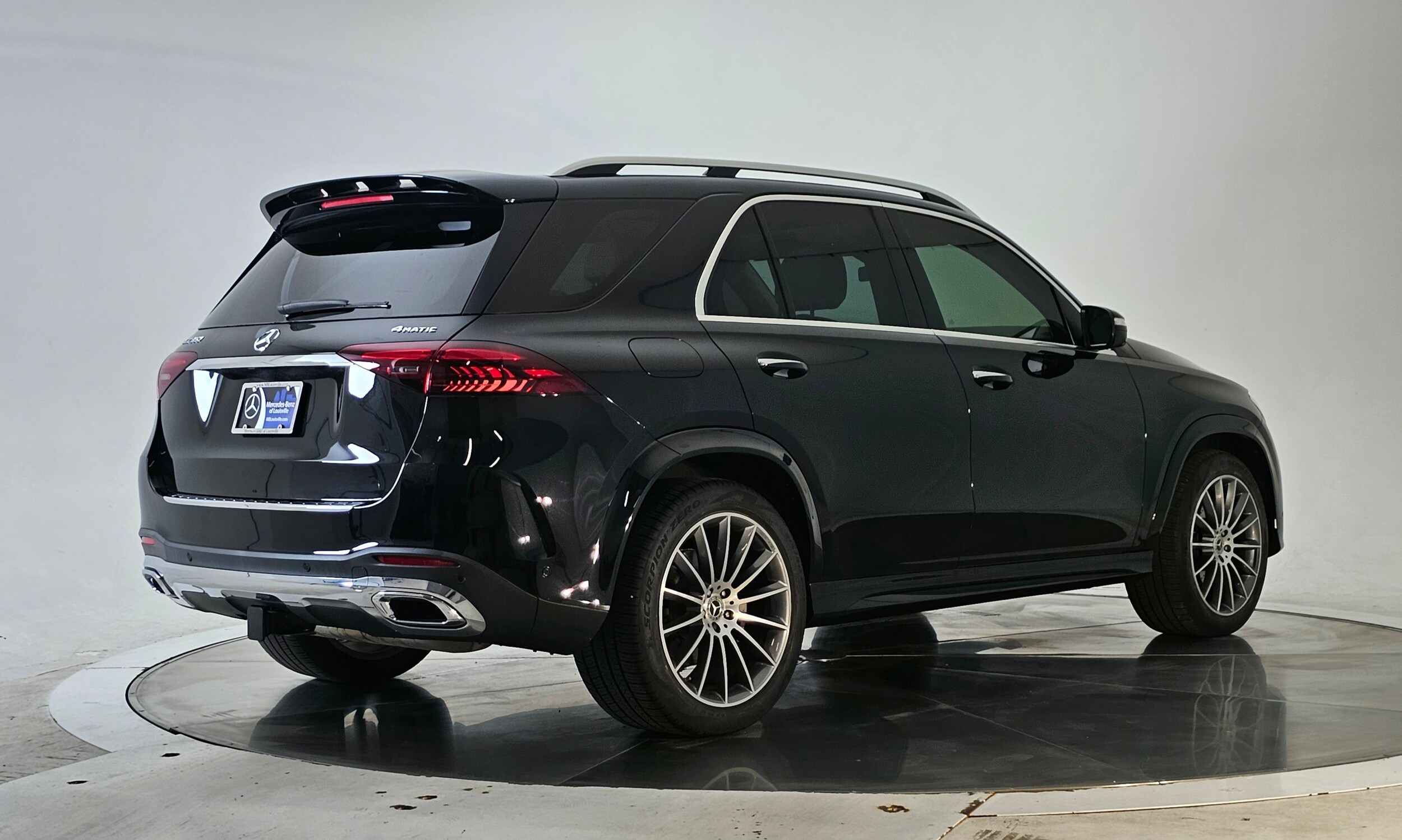 2024 Mercedes Benz GLE 350 4MATIC photo 2